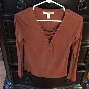 🌸 5/25 Forever 21 rust long sleeve lace up shirt